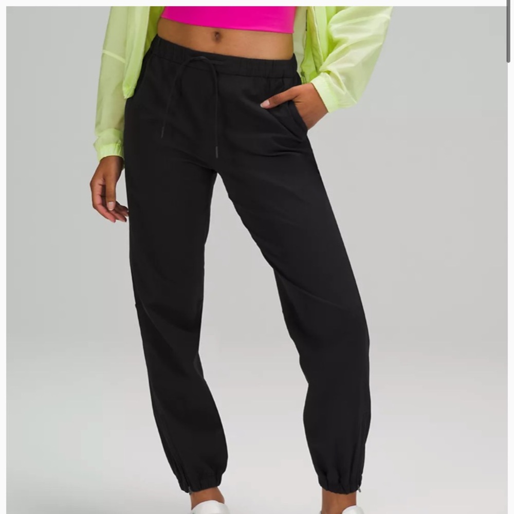 Lululemon jogger.
